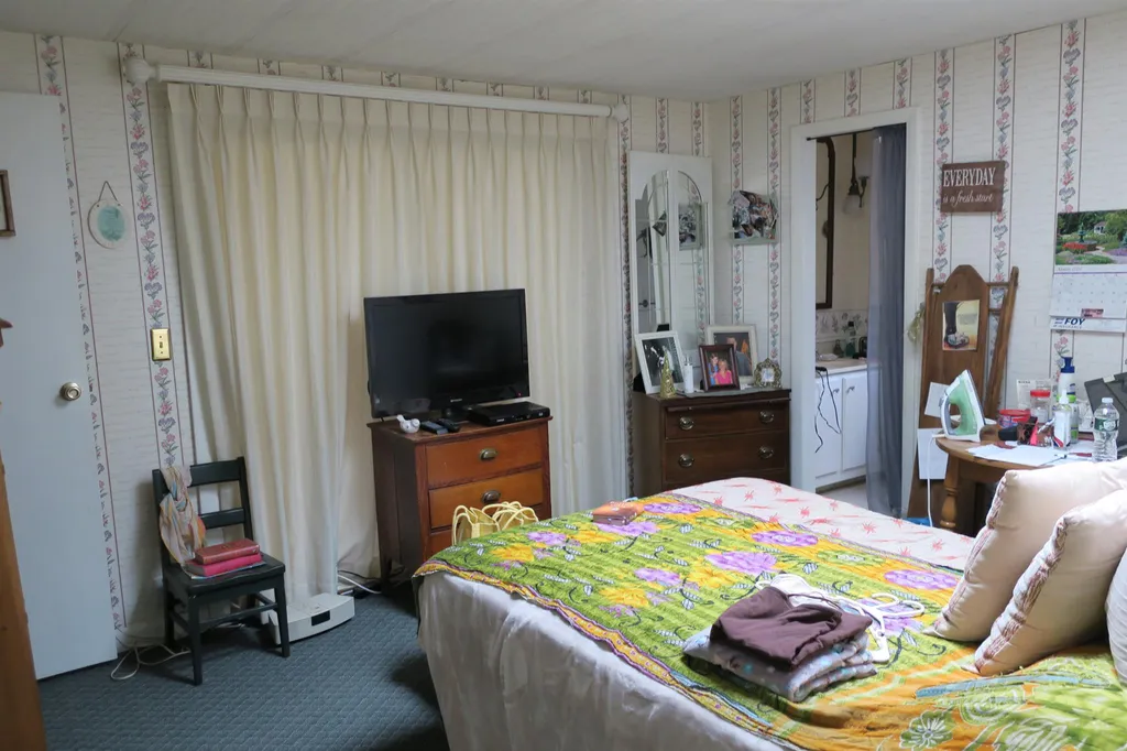 106 Exeter Road Kingston NH 03848