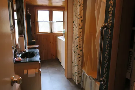 106 Exeter Road Kingston NH 03848