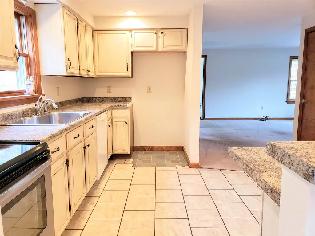 6 Irving Drive Concord NH 03301