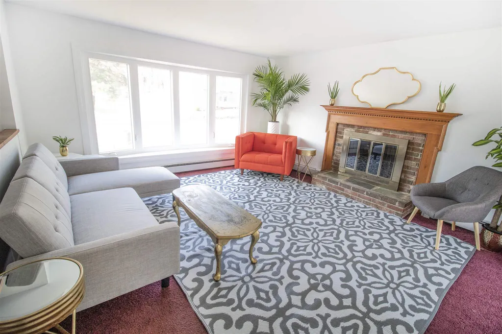 93 Woodlawn Circle Portsmouth NH 03801