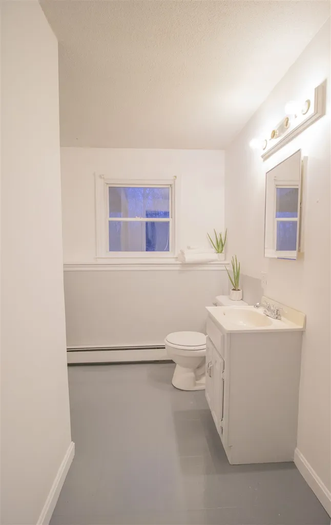 93 Woodlawn Circle Portsmouth NH 03801