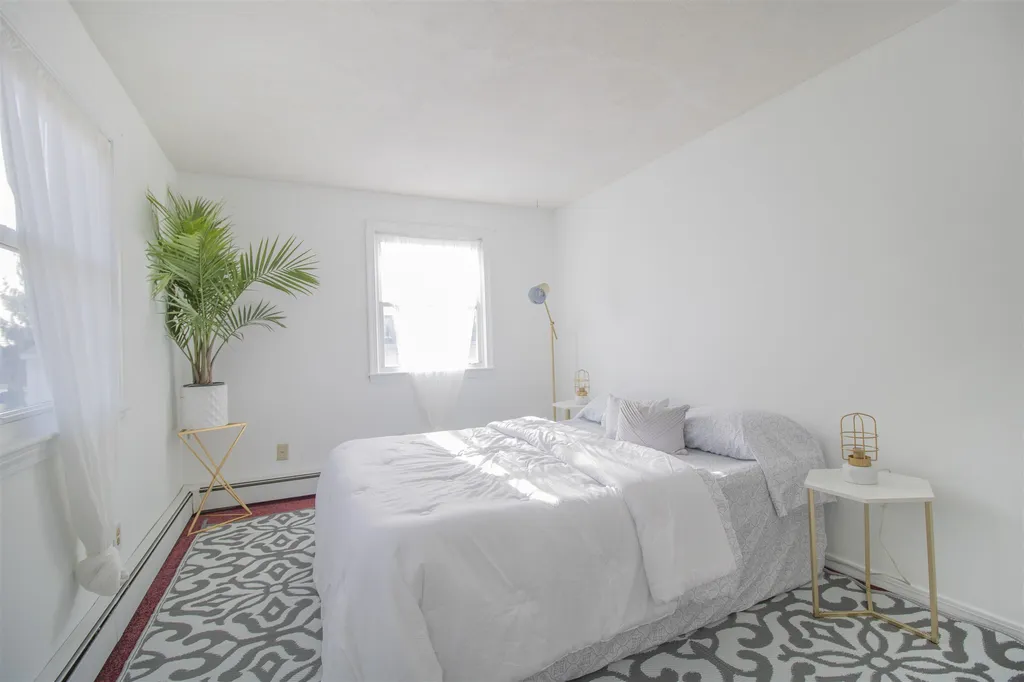 93 Woodlawn Circle Portsmouth NH 03801