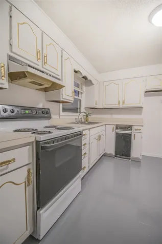 93 Woodlawn Circle Portsmouth NH 03801