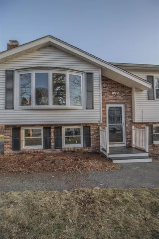 93 Woodlawn Circle Portsmouth NH 03801