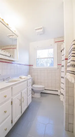 93 Woodlawn Circle Portsmouth NH 03801