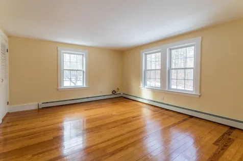 66 Kensington Road Hampton Falls NH 03844