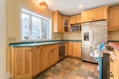 66 Kensington Road Hampton Falls NH 03844
