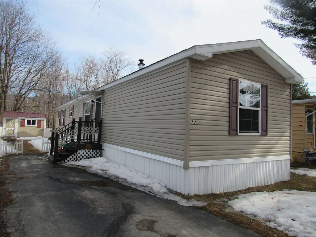 13 Dublin Street Gorham NH 03581