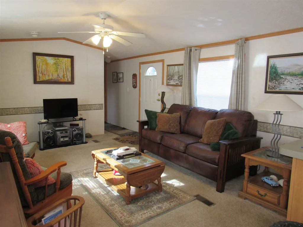 13 Dublin Street Gorham NH 03581