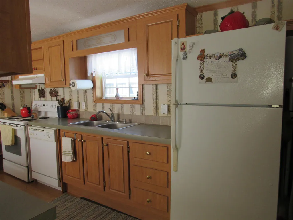 13 Dublin Street Gorham NH 03581