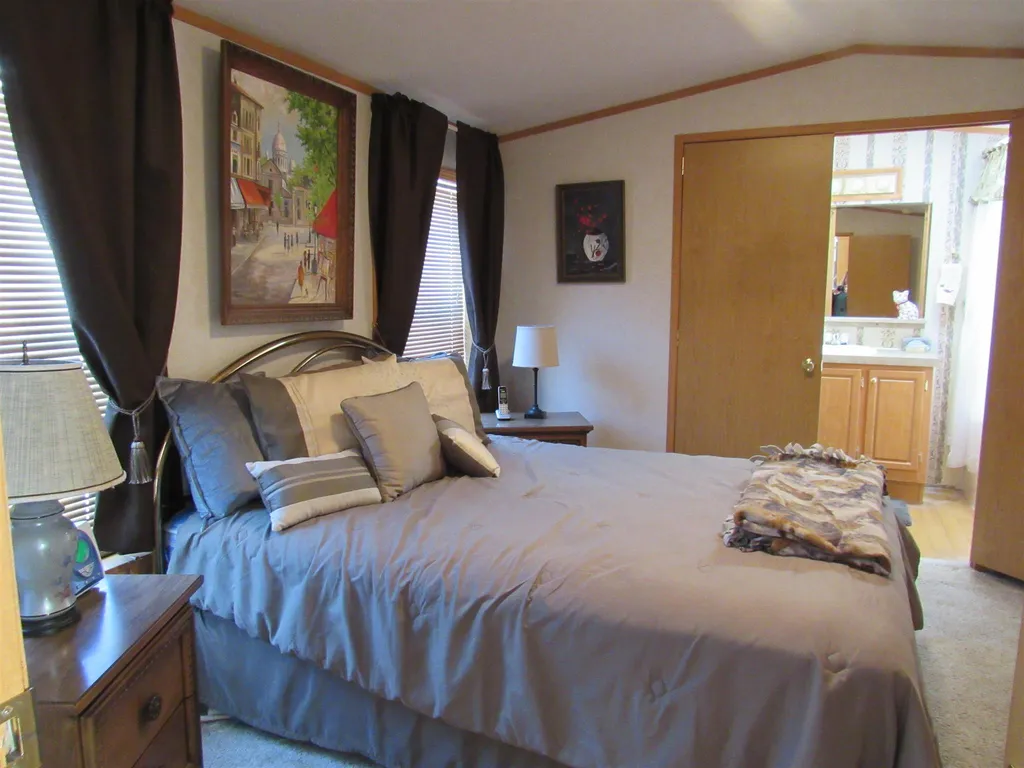 13 Dublin Street Gorham NH 03581