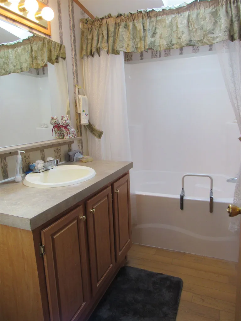 13 Dublin Street Gorham NH 03581