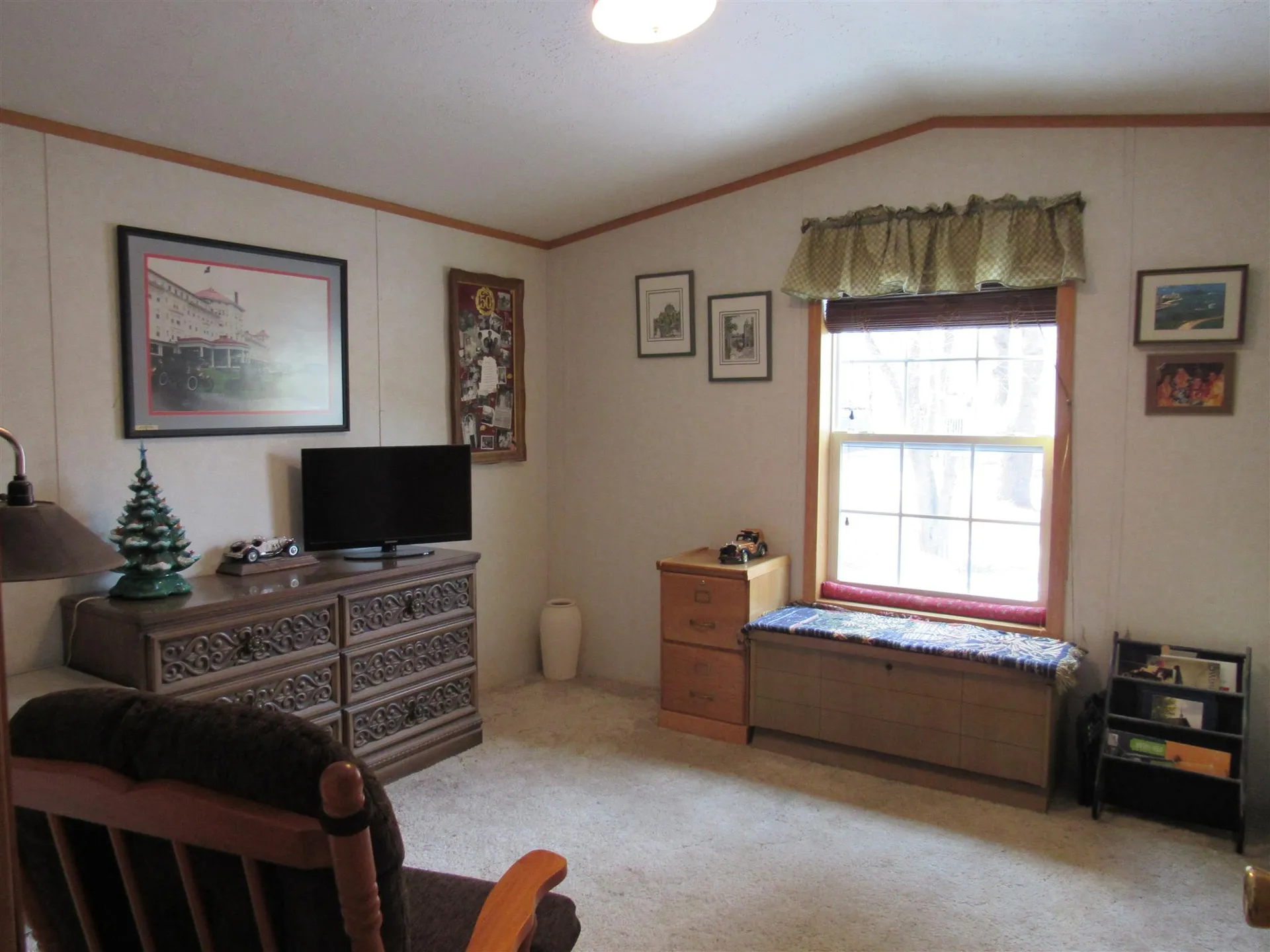 13 Dublin Street Gorham NH 03581