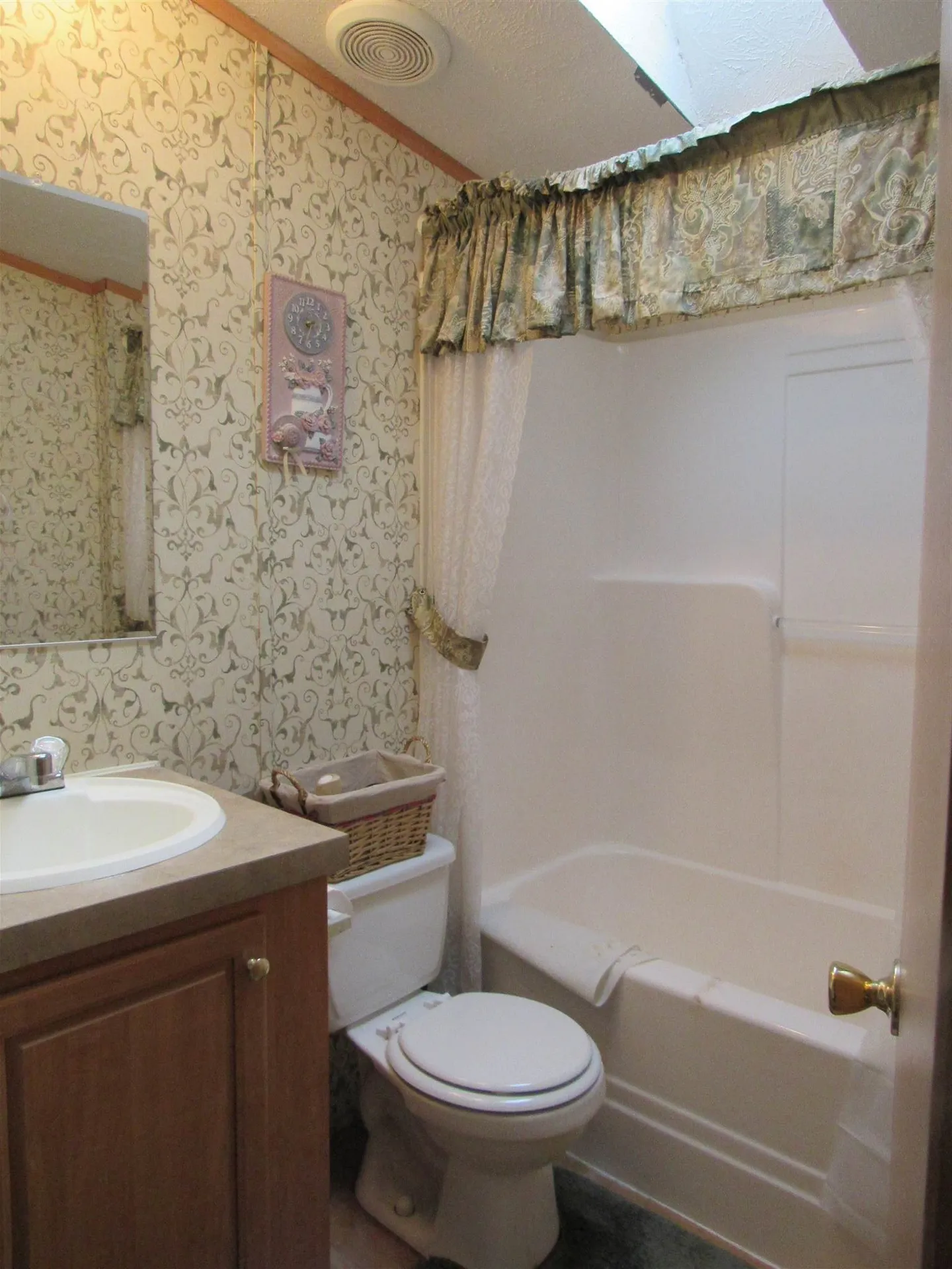 13 Dublin Street Gorham NH 03581