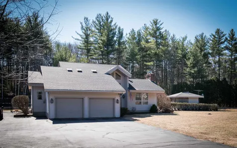 4 Aladdin Road Windham NH 03087