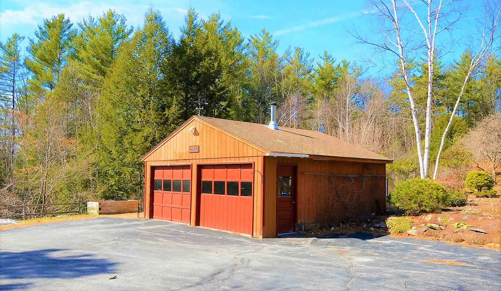 219 John Stark Highway Newport NH 03773