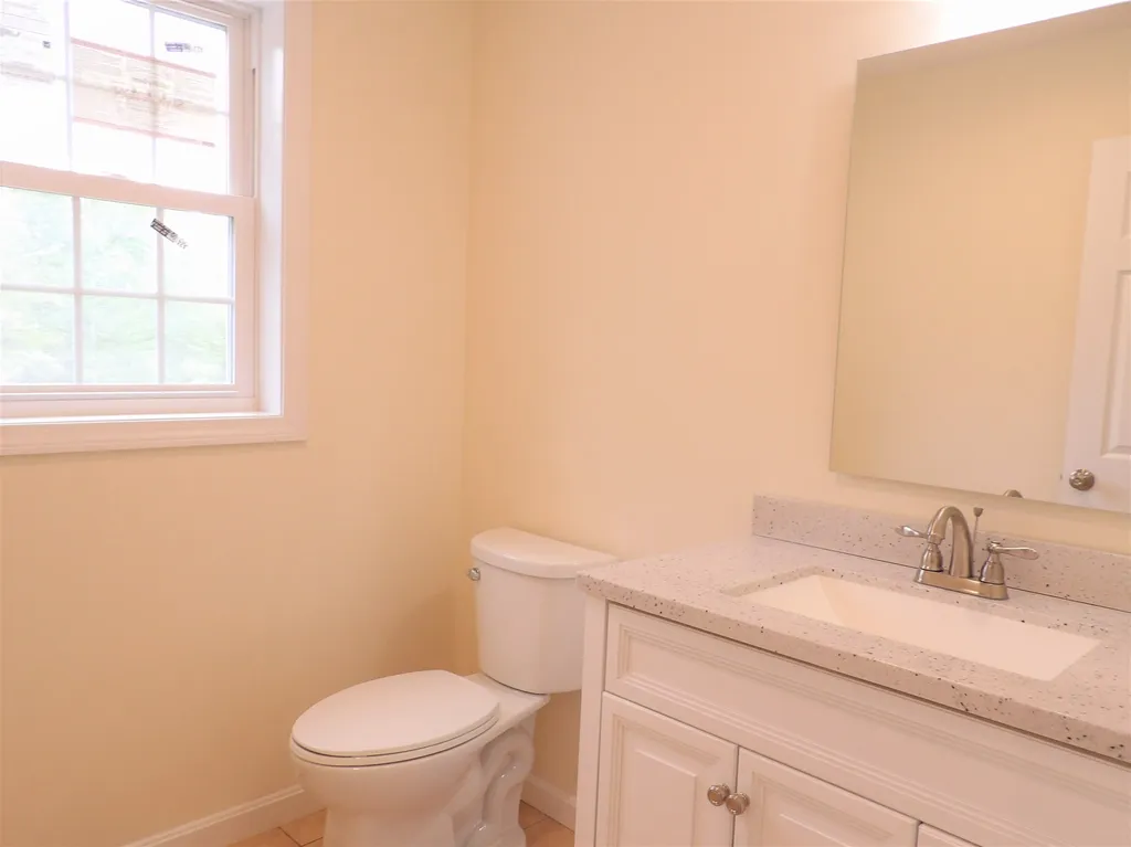 82 Knowles Pond Road Northfield NH 03276