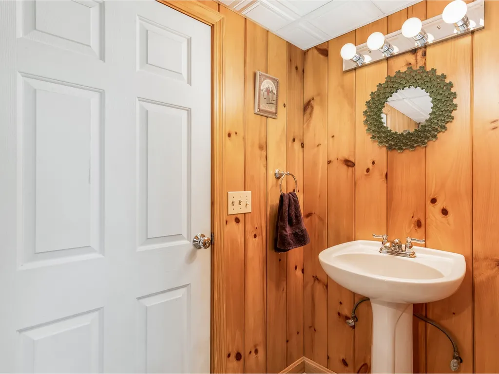 1277 Lake Road Milton VT 05468