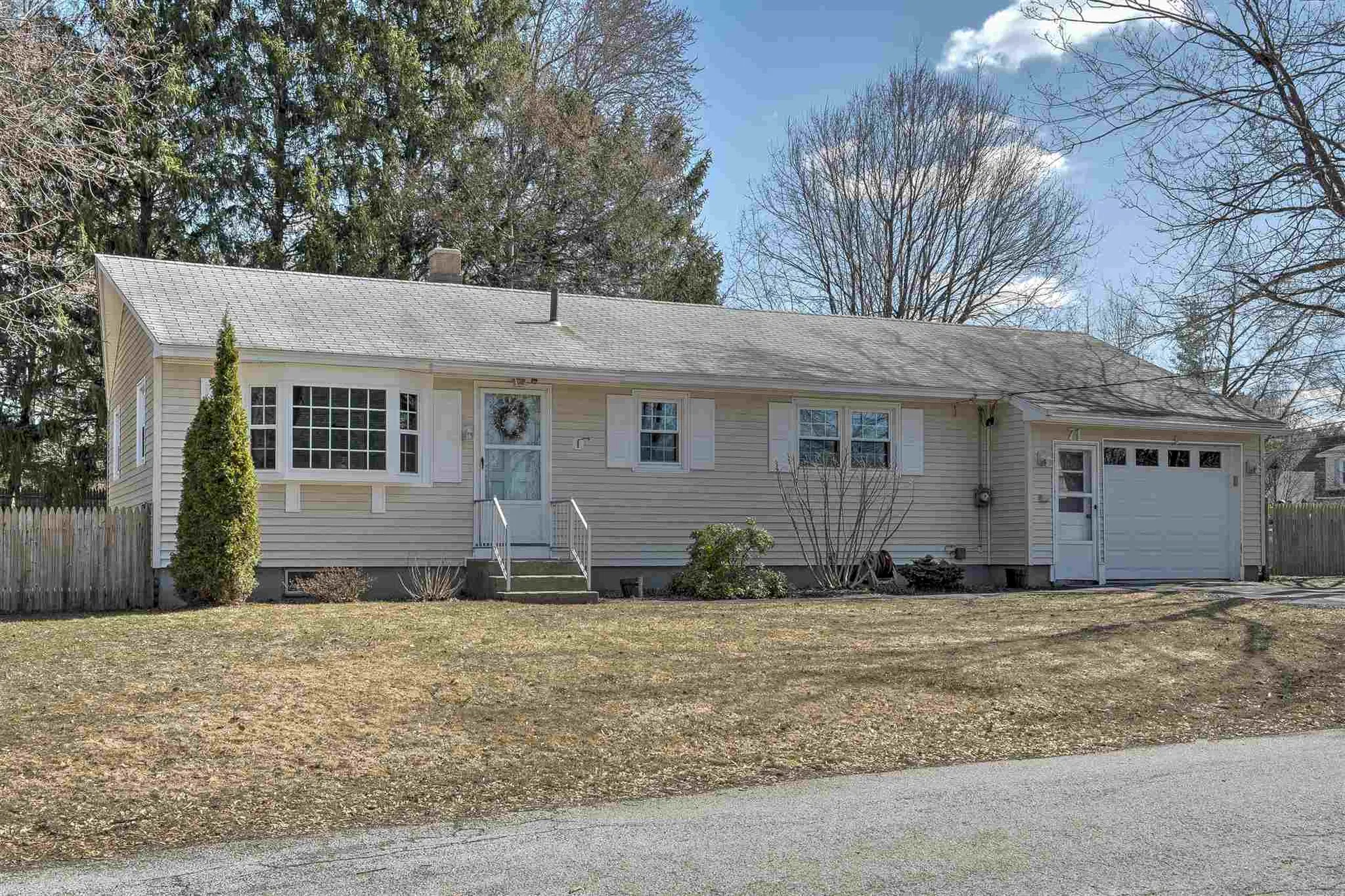 71 Whitney Avenue Manchester NH 03104