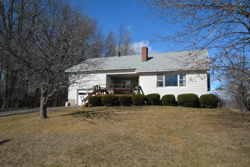 15 Hochelaga Road South Hero VT 05486