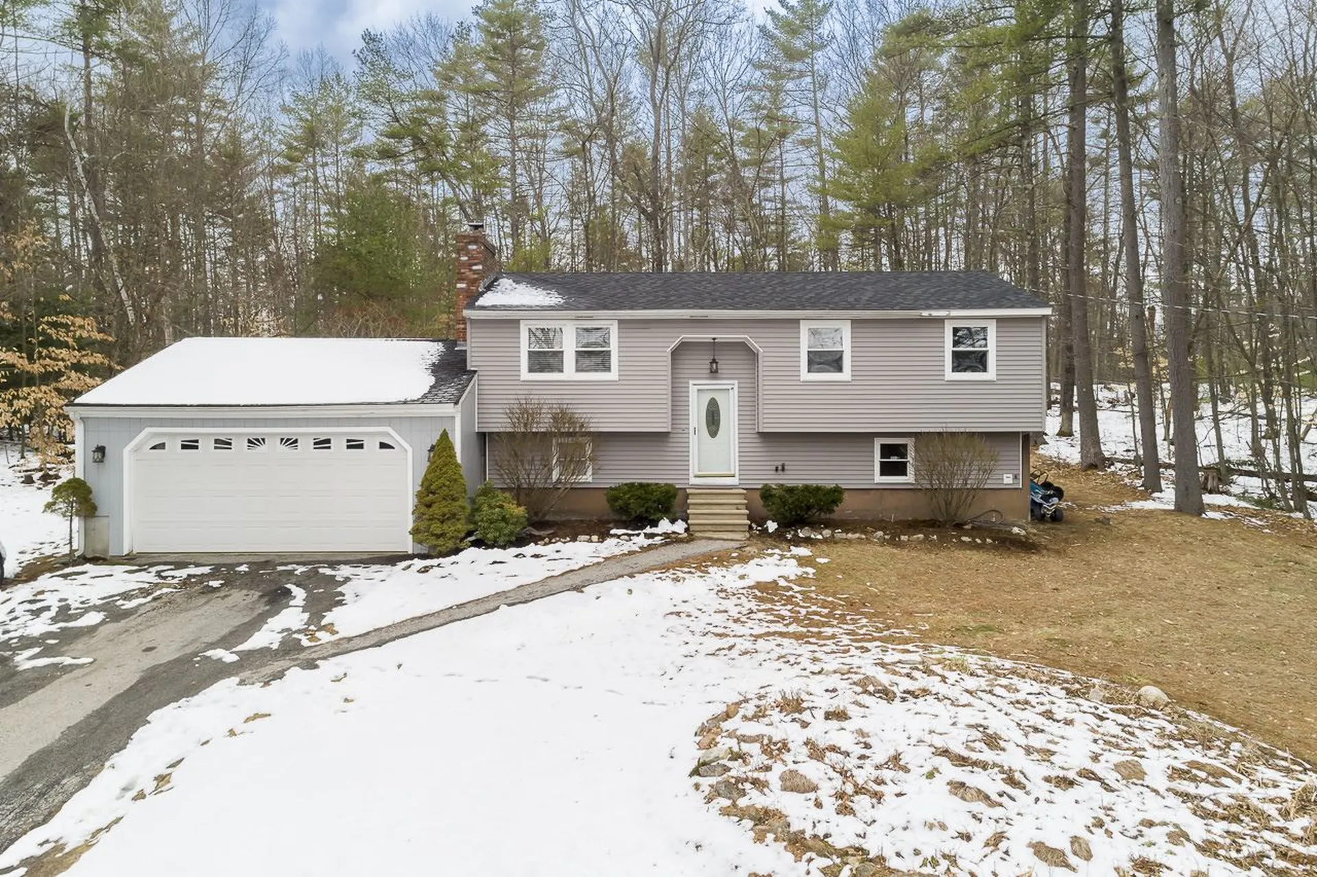 14 Jason Drive Goffstown NH 03045