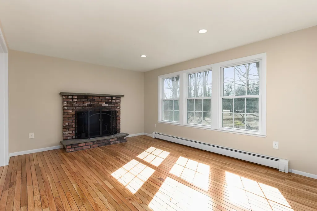 42 Dearborn Road Greenland NH 03840