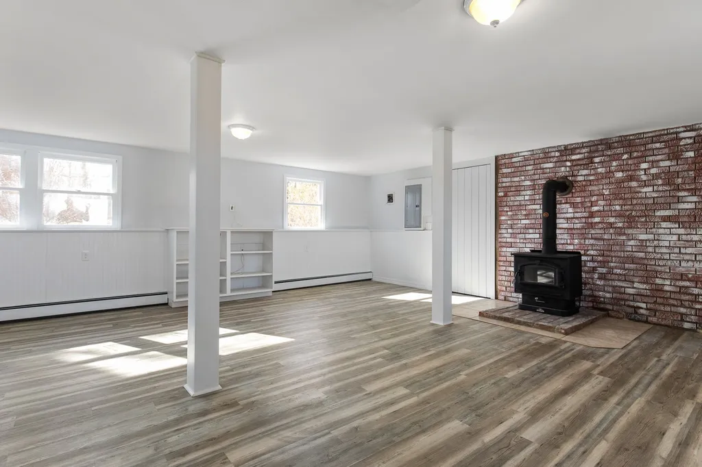 42 Dearborn Road Greenland NH 03840
