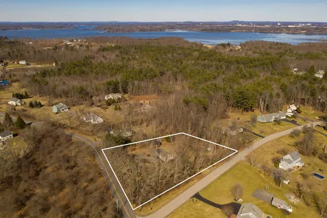 42 Dearborn Road Greenland NH 03840