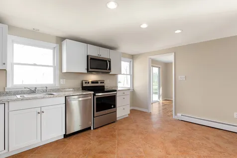 42 Dearborn Road Greenland NH 03840