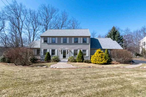 89 Burnsen Avenue Manchester NH 03104