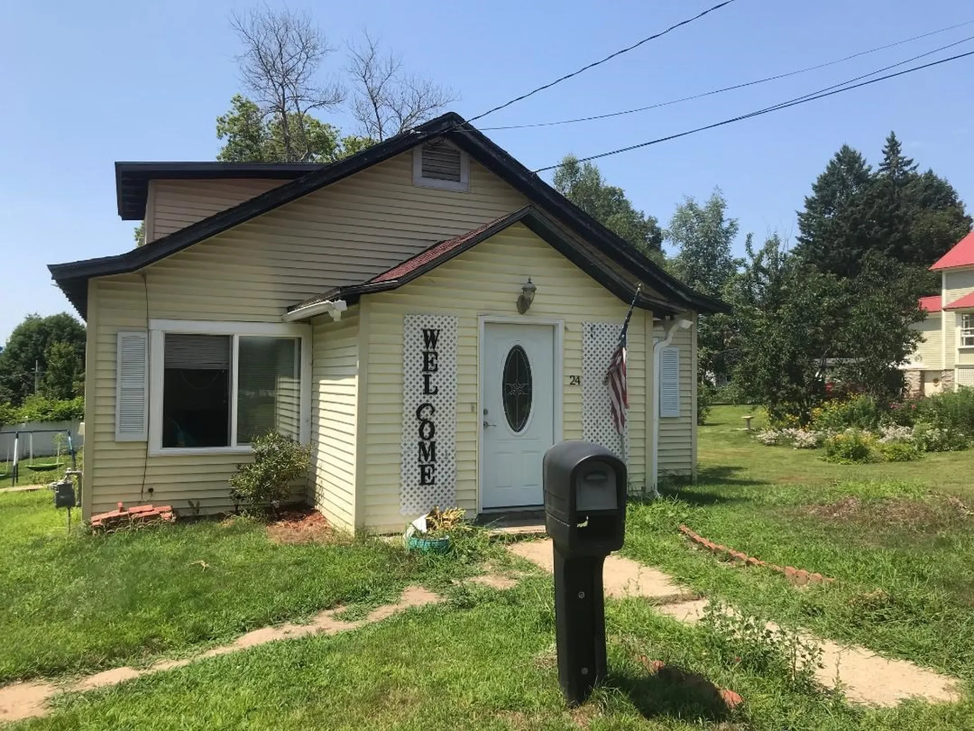 24 Clark Street Franklin NH 03235