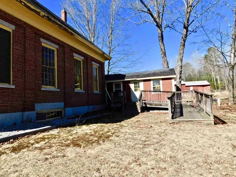39 Concord Stage Road Weare NH 03281