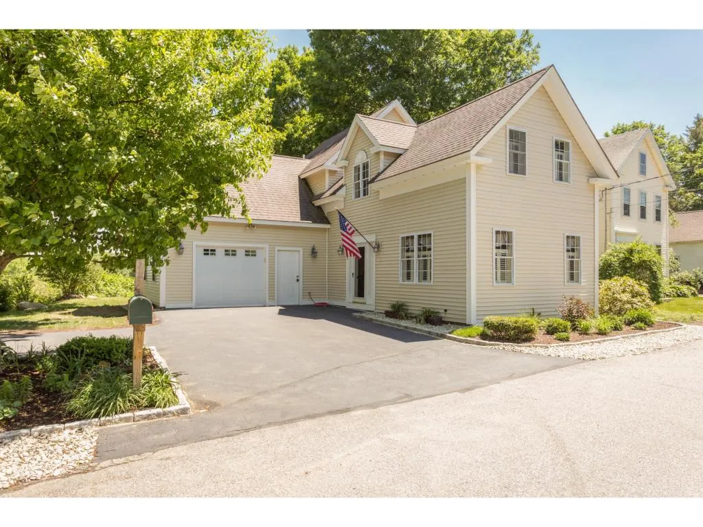 17 Railroad Avenue Newfields NH 03856
