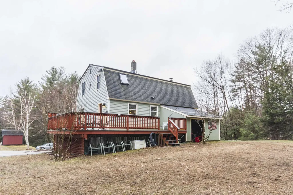 11 Grapevine Drive Fremont NH 03044