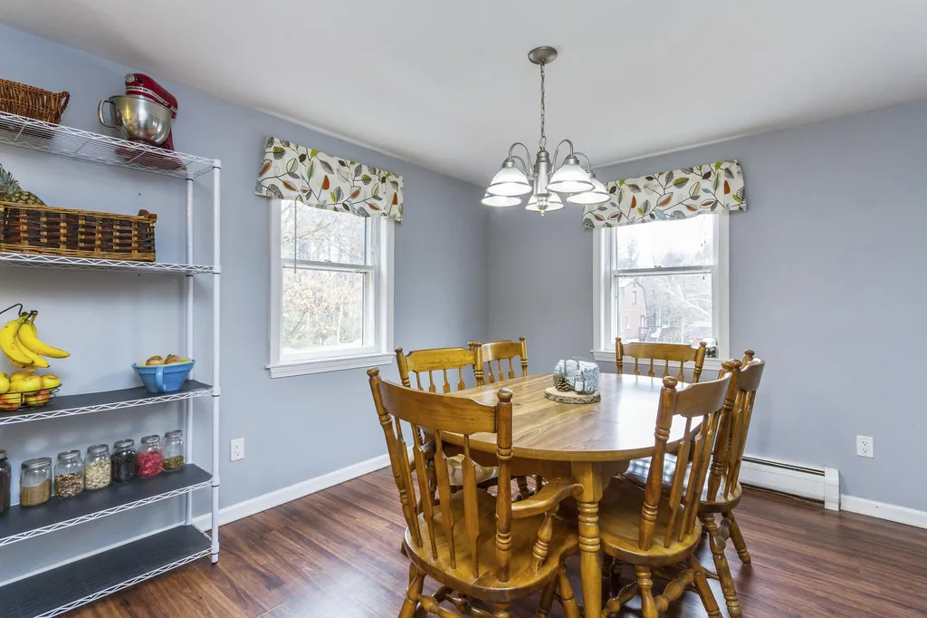 11 Grapevine Drive Fremont NH 03044