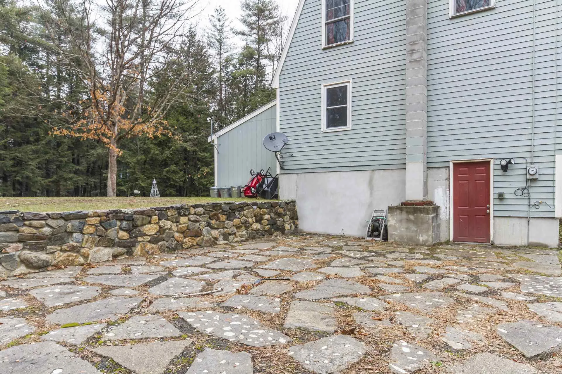 11 Grapevine Drive Fremont NH 03044