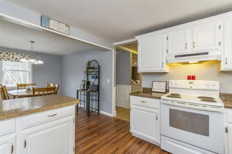 11 Grapevine Drive Fremont NH 03044