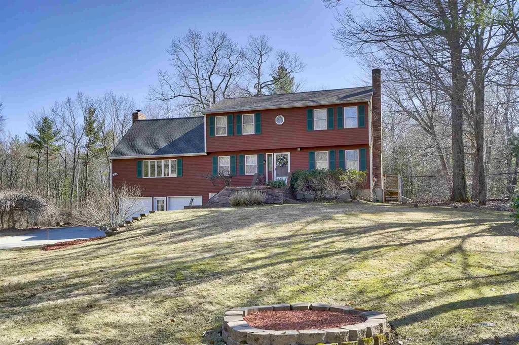 17 Birch Road Chester NH 03036