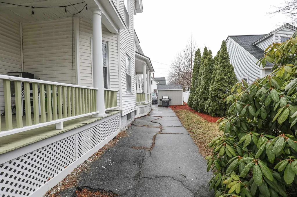 893 Union Street Manchester NH 03104