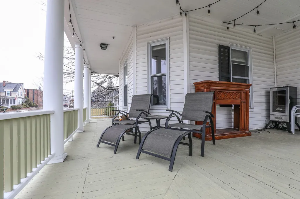 893 Union Street Manchester NH 03104