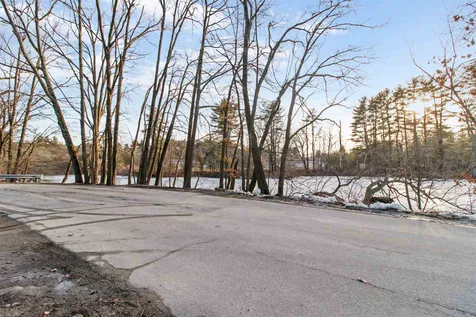 12 Eayers Pond Road Hudson NH 03051