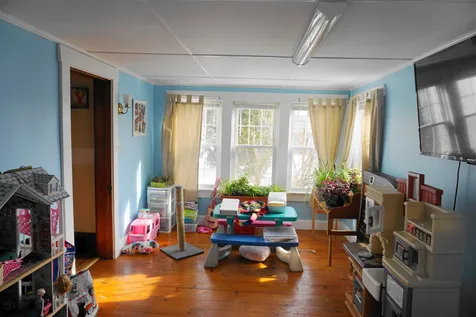 12 Woodland Avenue Laconia NH 03246
