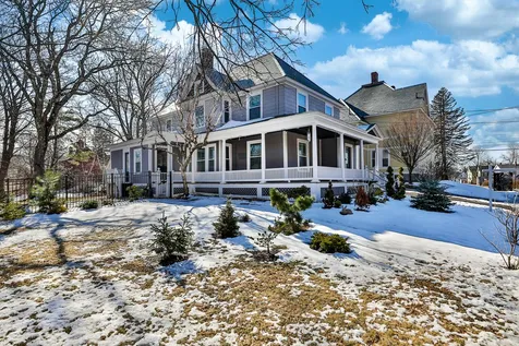 45 Courtland Street Nashua NH 03064