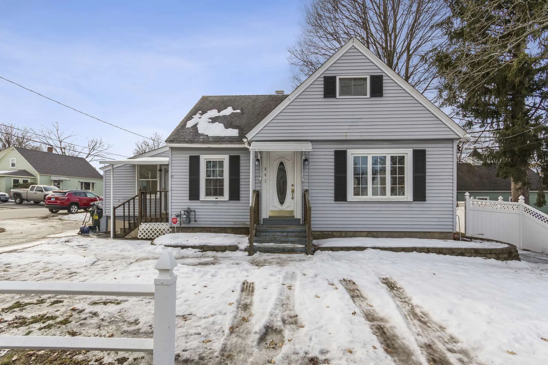 841 Valley Street Manchester NH 03103