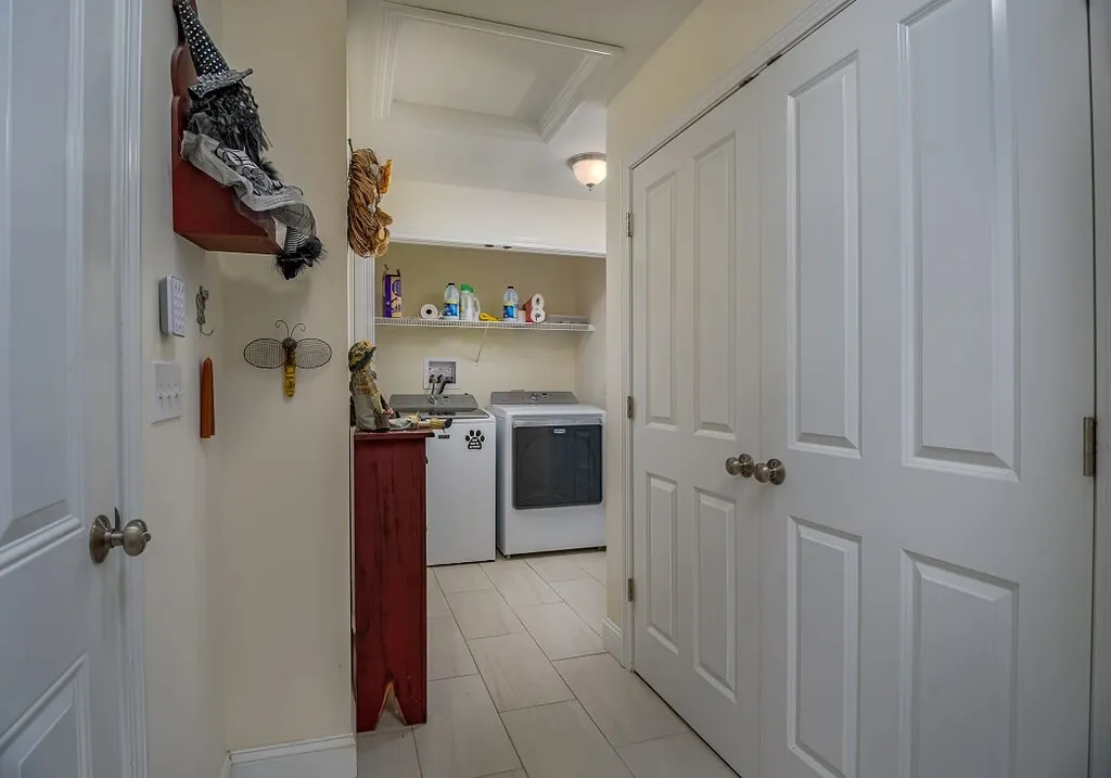 63 Stackpole Road Somersworth NH 03878