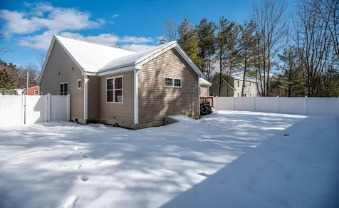 63 Stackpole Road Somersworth NH 03878