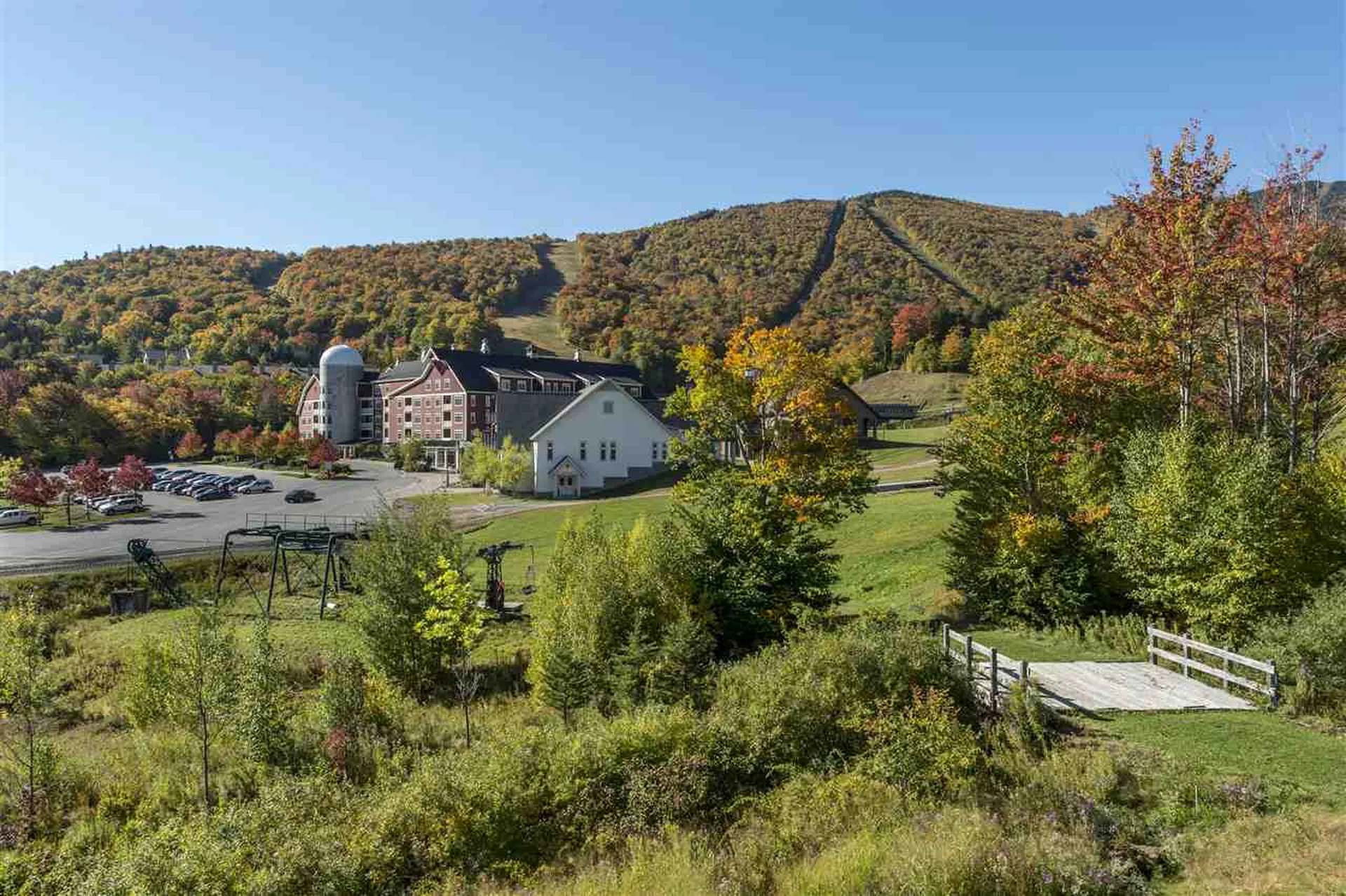 102 Forest 301 / I Drive Warren VT 05674