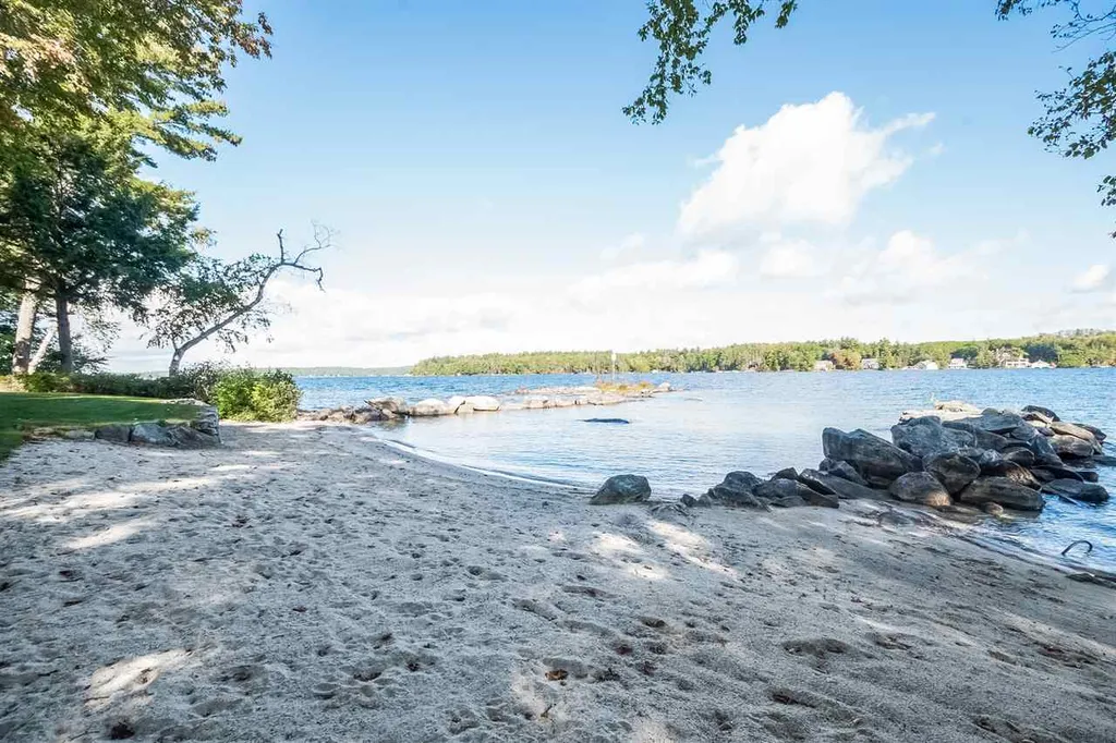 21 Viewpoint Drive Wolfeboro NH 03894