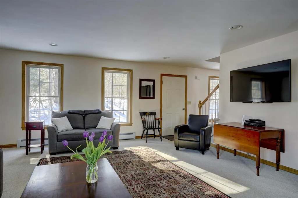 539 Old County Road Deering NH 03244