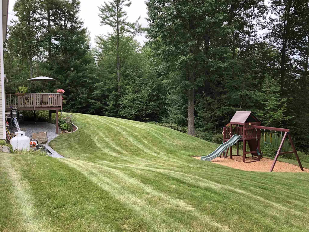 539 Old County Road Deering NH 03244